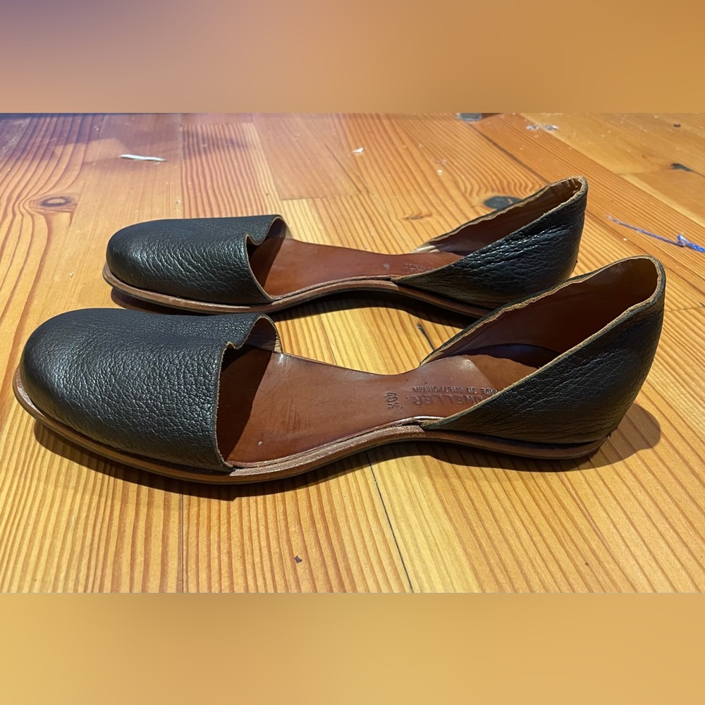 Cliff Dweller Black Leather Slip On Shoes Women’s 40.5